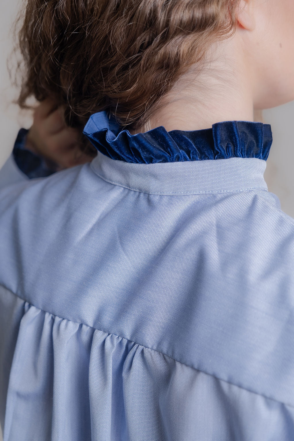 Blusa Lucía Terciopelo Azul